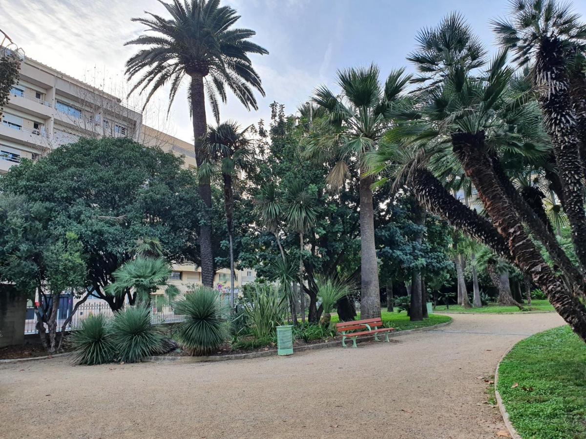 Appartement 2 Pieces Meubles A Juan Les Pins Antibes Zewnętrze zdjęcie